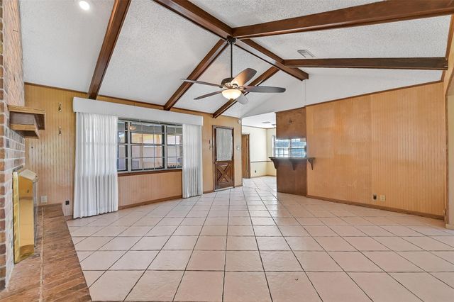 4102 18th Street N, Texas City, TX 77590