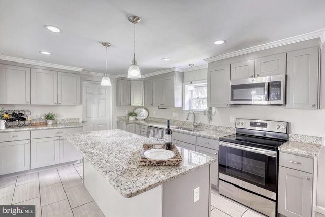 380 FRUITLYN DR, Dallastown, PA 17313