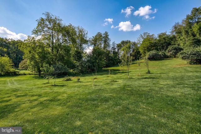 380 FRUITLYN DR, Dallastown, PA 17313