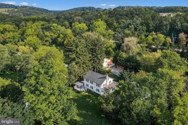 380 FRUITLYN DR, Dallastown, PA 17313