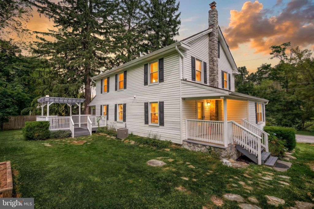380 FRUITLYN DR, Dallastown, PA 17313