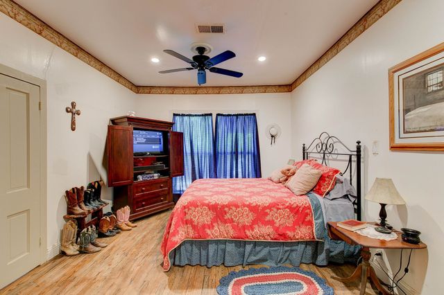 1301 Zion Hill Loop, Weatherford, TX 76088