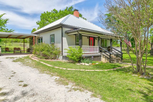 1301 Zion Hill Loop, Weatherford, TX 76088