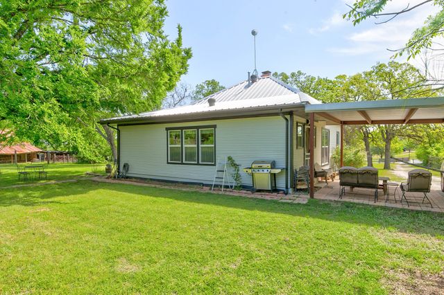 1301 Zion Hill Loop, Weatherford, TX 76088