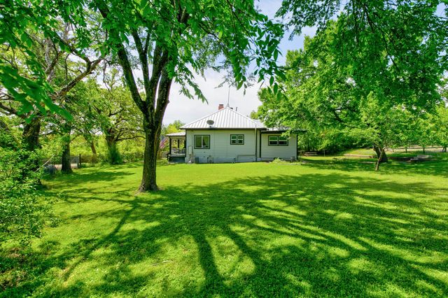 1301 Zion Hill Loop, Weatherford, TX 76088