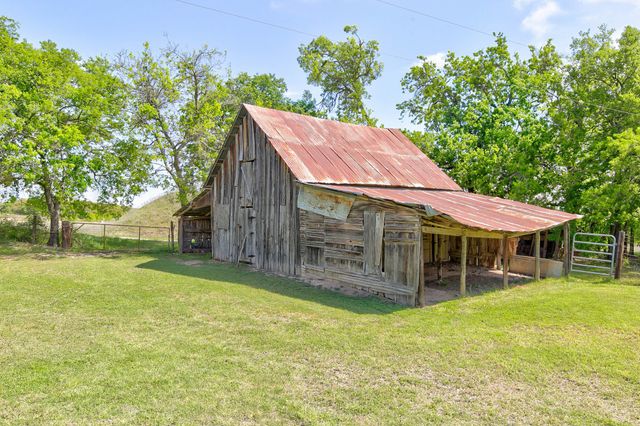 1301 Zion Hill Loop, Weatherford, TX 76088