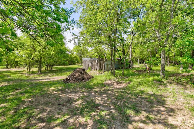 1301 Zion Hill Loop, Weatherford, TX 76088