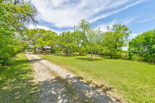 1301 Zion Hill Loop, Weatherford, TX 76088