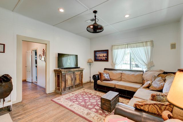 1301 Zion Hill Loop, Weatherford, TX 76088