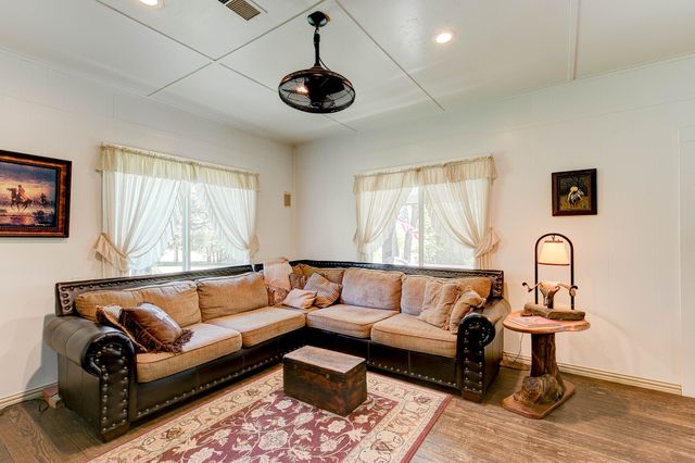 1301 Zion Hill Loop, Weatherford, TX 76088