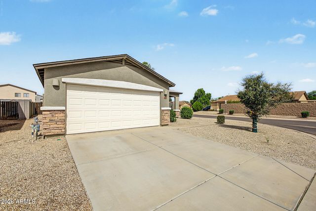 1750 E RENEGADE Trail, San Tan Valley, AZ 85143