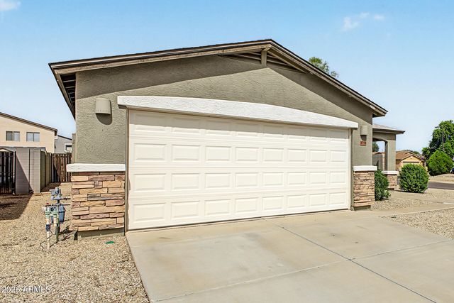 1750 E RENEGADE Trail, San Tan Valley, AZ 85143