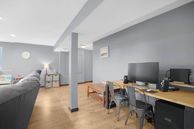 4607 Loren Drive, Cedar Falls, IA 50613