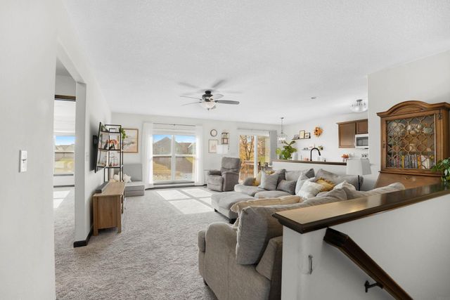 4607 Loren Drive, Cedar Falls, IA 50613