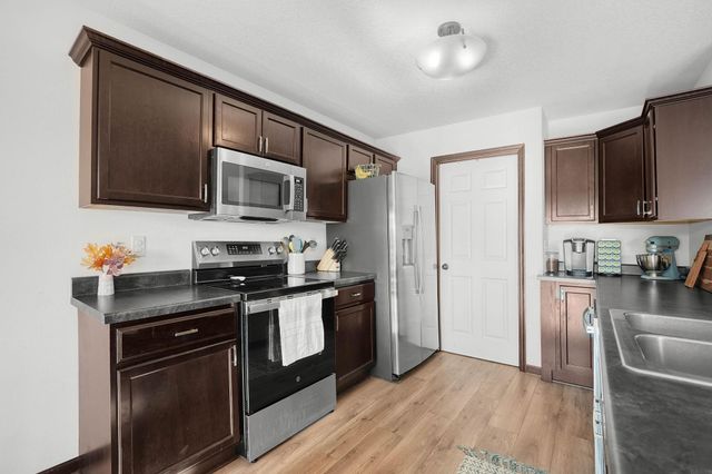 4607 Loren Drive, Cedar Falls, IA 50613