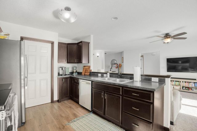 4607 Loren Drive, Cedar Falls, IA 50613