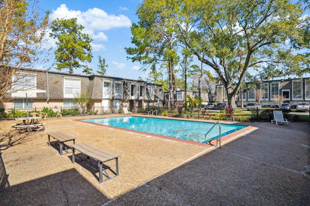 12633 Memorial Drive 141, Houston, TX 77024