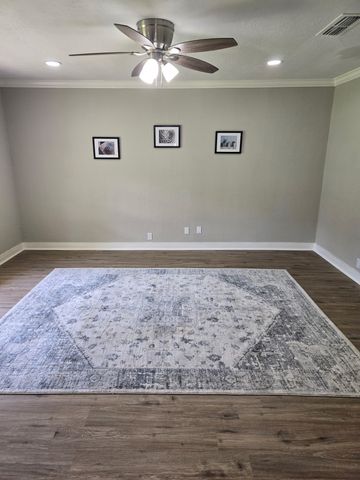 8075 N Lakeshore Drive, Shreveport, LA 71107