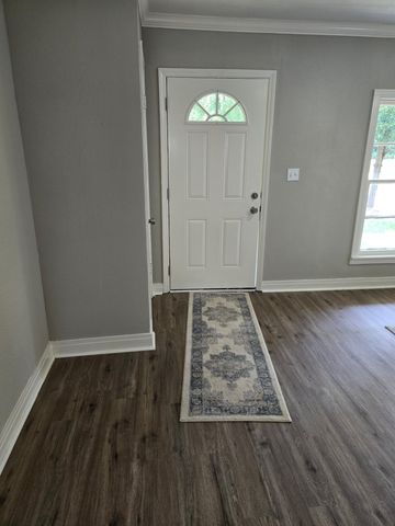 8075 N Lakeshore Drive, Shreveport, LA 71107