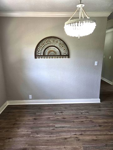 8075 N Lakeshore Drive, Shreveport, LA 71107