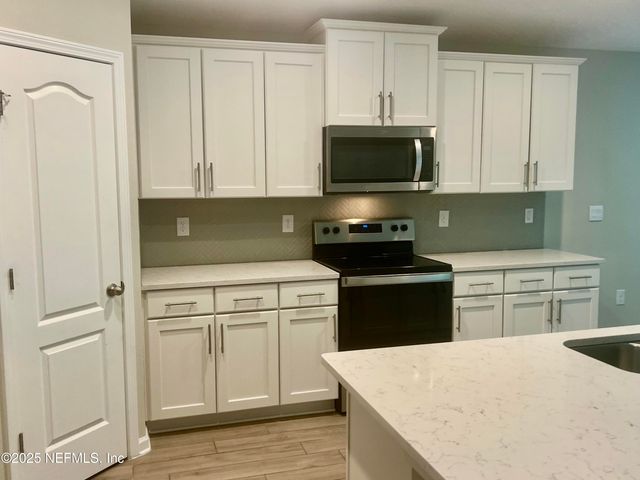 70305 WINDING RIVER Drive, Yulee, FL 32097