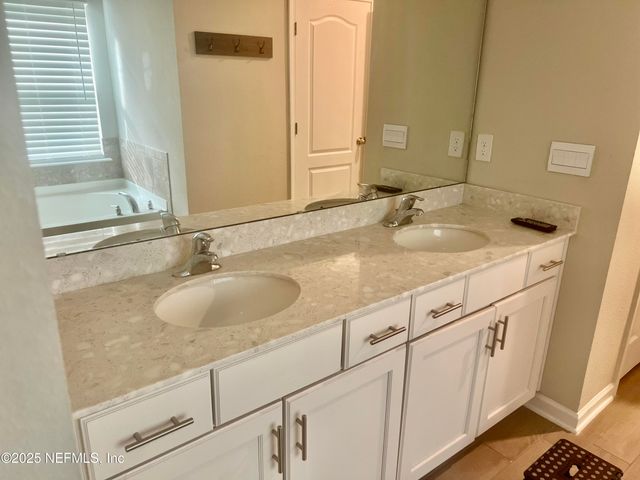 70305 WINDING RIVER Drive, Yulee, FL 32097