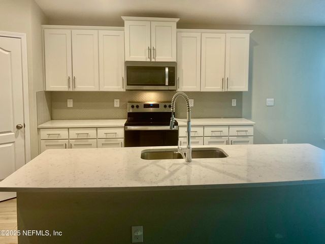 70305 WINDING RIVER Drive, Yulee, FL 32097