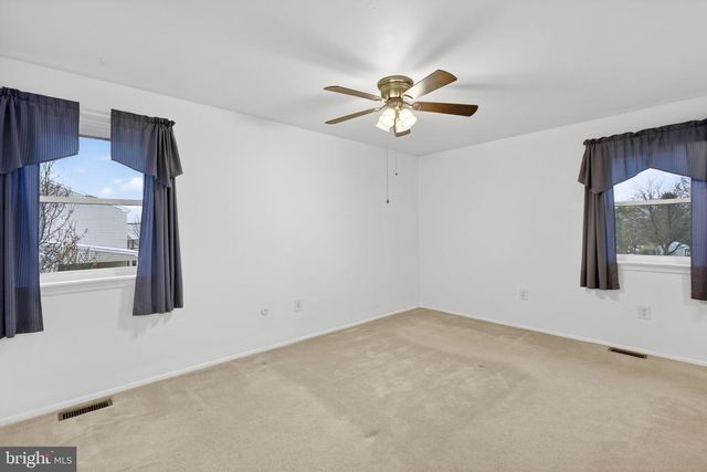 28 COCHISE LN, Royersford, PA 19468