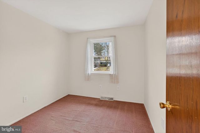 28 COCHISE LN, Royersford, PA 19468