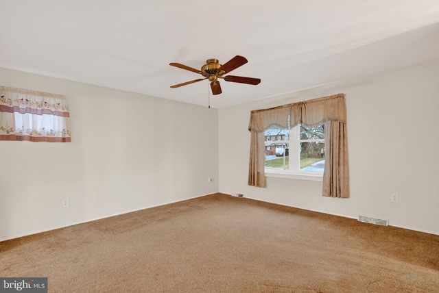 28 COCHISE LN, Royersford, PA 19468