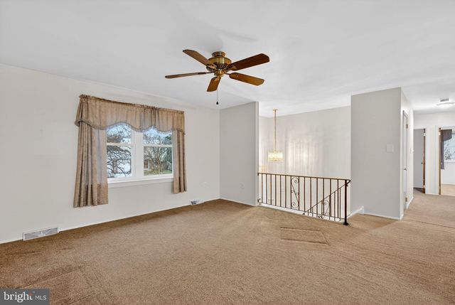 28 COCHISE LN, Royersford, PA 19468