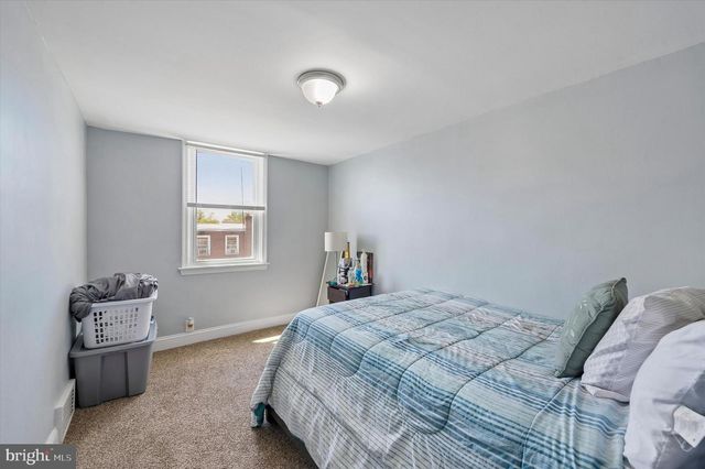 1322 EDGEHILL RD, Darby, PA 19023