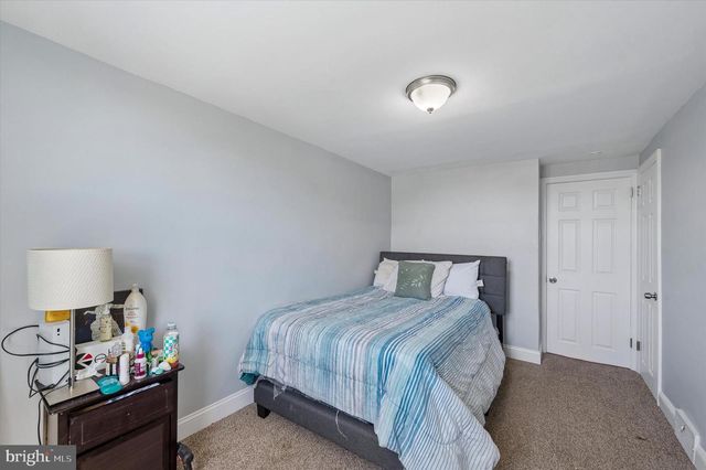 1322 EDGEHILL RD, Darby, PA 19023