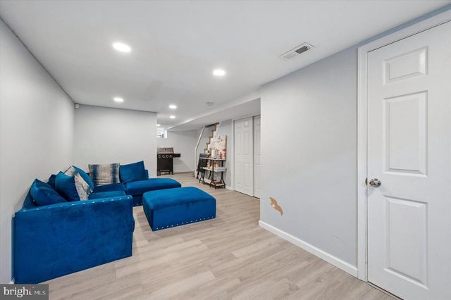 1322 EDGEHILL RD, Darby, PA 19023