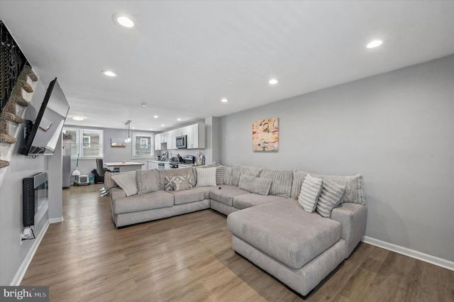 1322 EDGEHILL RD, Darby, PA 19023