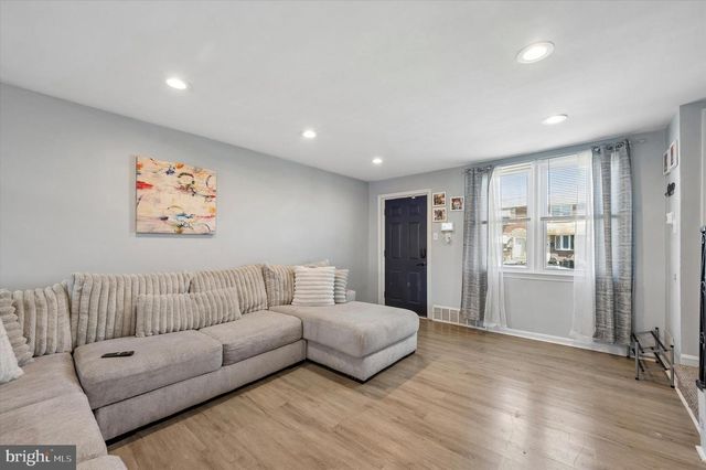 1322 EDGEHILL RD, Darby, PA 19023
