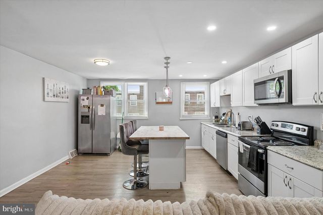 1322 EDGEHILL RD, Darby, PA 19023