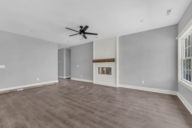 3016 Timberdale Dr, Clarksville, TN 37042