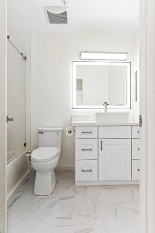 25192 Copa Del Oro Drive 104, Hayward, CA 94545