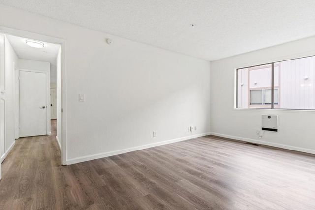 25192 Copa Del Oro Drive 104, Hayward, CA 94545