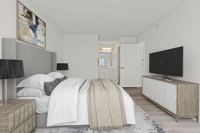 25192 Copa Del Oro Drive 104, Hayward, CA 94545