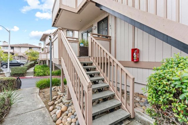 25192 Copa Del Oro Drive 104, Hayward, CA 94545