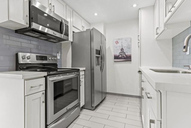 25192 Copa Del Oro Drive 104, Hayward, CA 94545