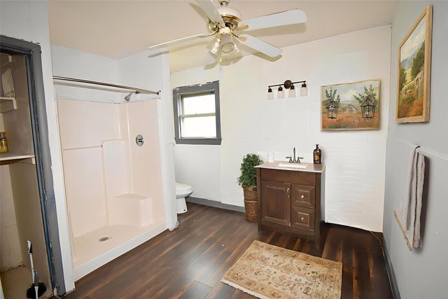 1511 S High Street, Brady, TX 76825