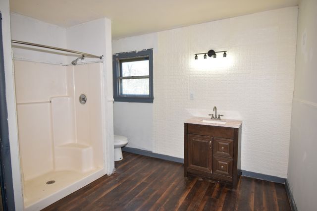 1511 S High Street, Brady, TX 76825