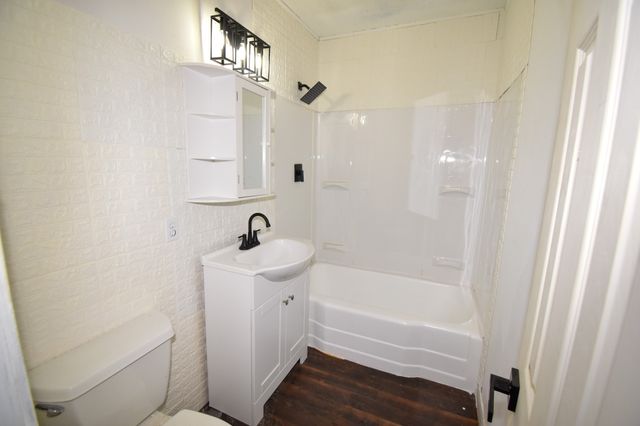 1511 S High Street, Brady, TX 76825