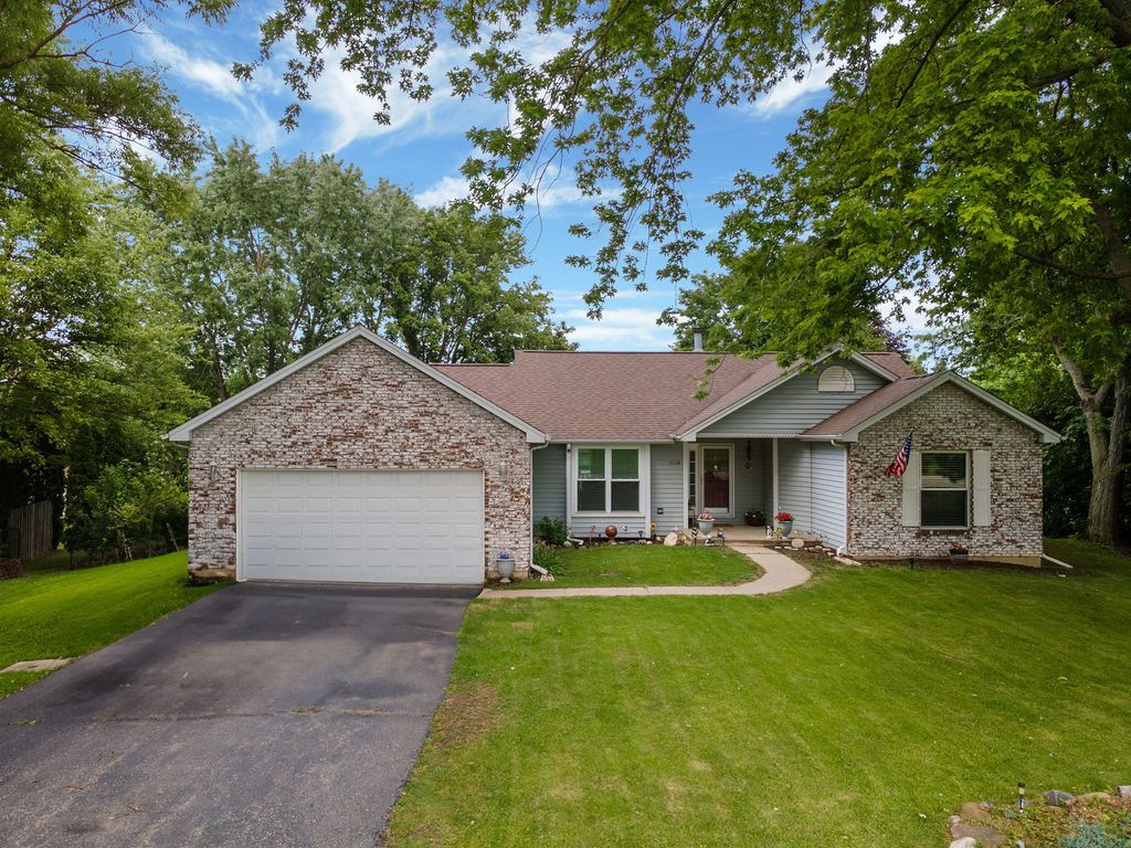 1110 S Green Street, Mchenry, IL 60050
