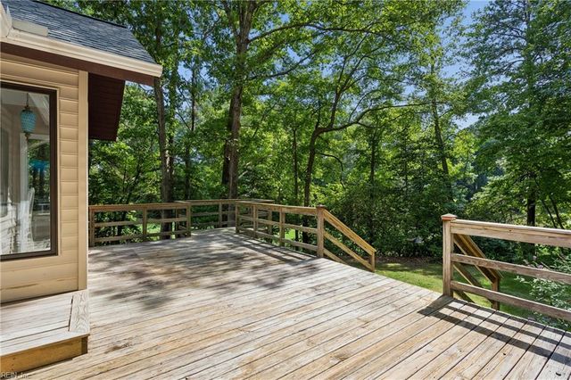 12210 Waterview TRL, Carrollton, VA 23314