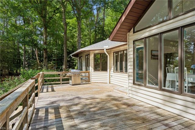 12210 Waterview TRL, Carrollton, VA 23314