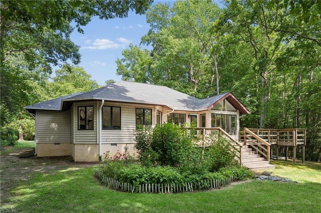 12210 Waterview TRL, Carrollton, VA 23314